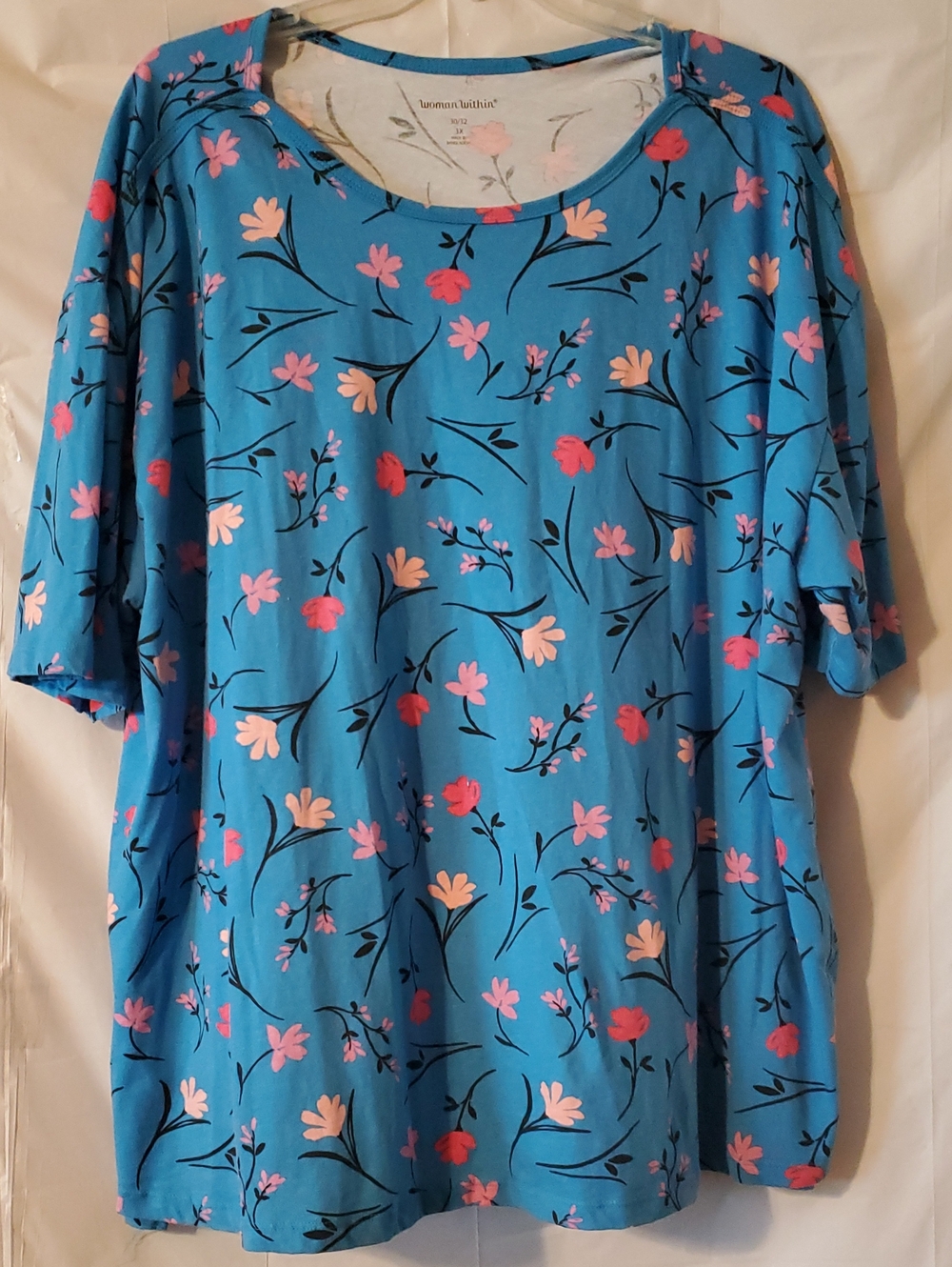 Women Within Women's Bright Blue Floral Short Sleeve Tee 3X Detail stiches New
